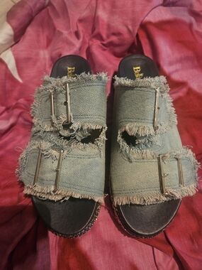 NWOT Bella Marie Denim Sandal/Slide